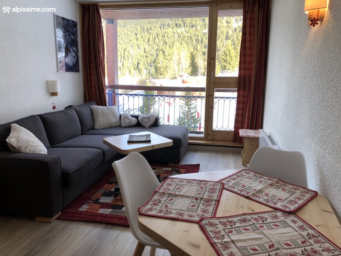 location-studio-Arc-1800-Charvet-5-personnes-1192-1-Alpissime location-studio-Arc-1800-Charvet-5-personnes-1192-1-Alpissime