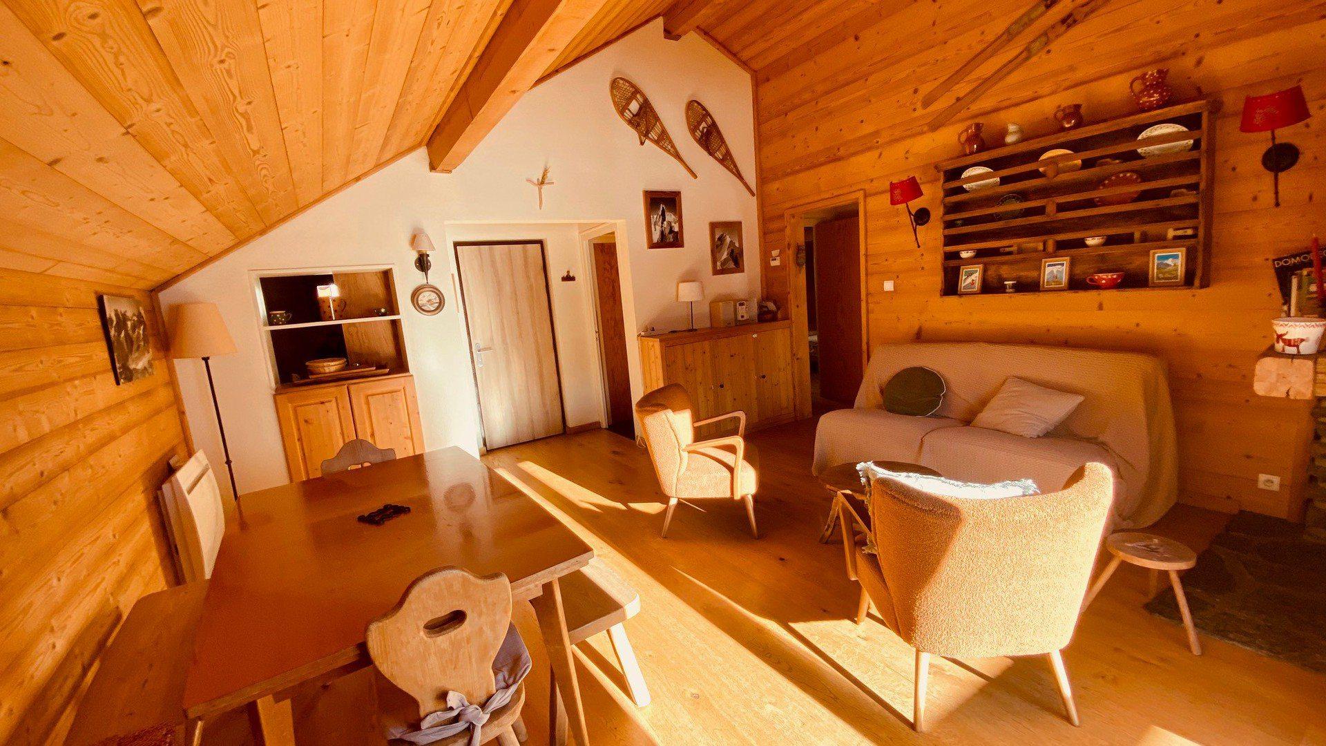 location-appartement-La-Clusaz-8-personnes-1983-2-Alpissime