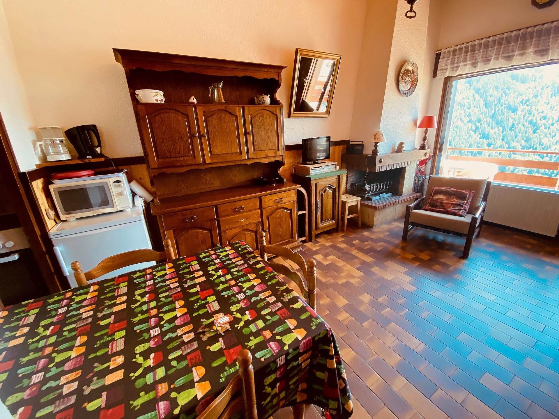 location-appartement-La-Clusaz-6-personnes-1998-3-Alpissime location-appartement-La-Clusaz-6-personnes-1998-3-Alpissime