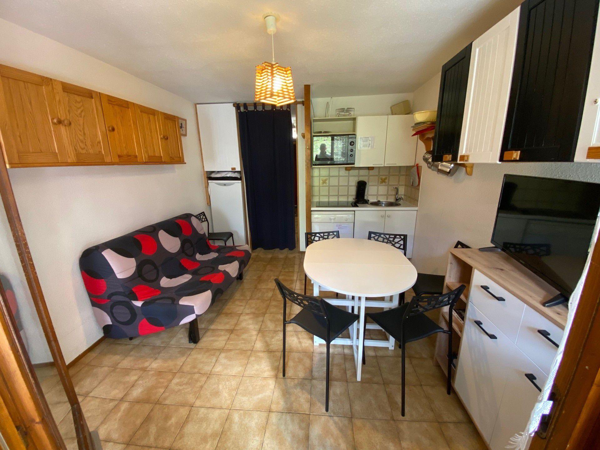 location-appartement-La-Clusaz-6-personnes-2021-3-Alpissime location-appartement-La-Clusaz-6-personnes-2021-3-Alpissime