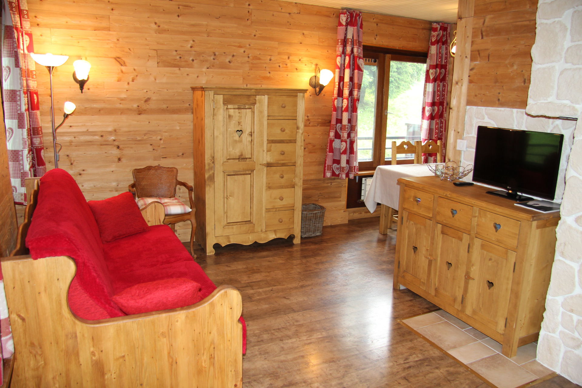 location-appartement-La-Clusaz-5-personnes-2048-1-Alpissime location-appartement-La-Clusaz-5-personnes-2048-1-Alpissime