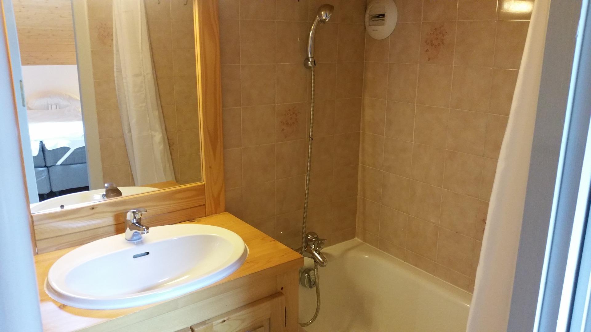 location-appartement-La-Clusaz-4-personnes-2070-4-Alpissime location-appartement-La-Clusaz-4-personnes-2070-4-Alpissime