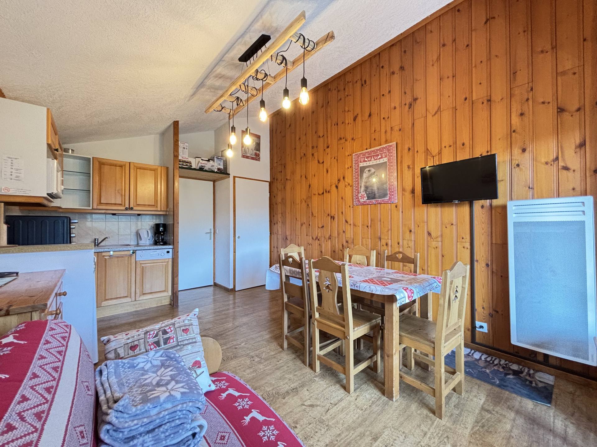 location-appartement-Notre-Dame-de-Bellecombe-1150-6-personnes-2100-1-Alpissime location-appartement-Notre-Dame-de-Bellecombe-1150-6-personnes-2100-1-Alpissime