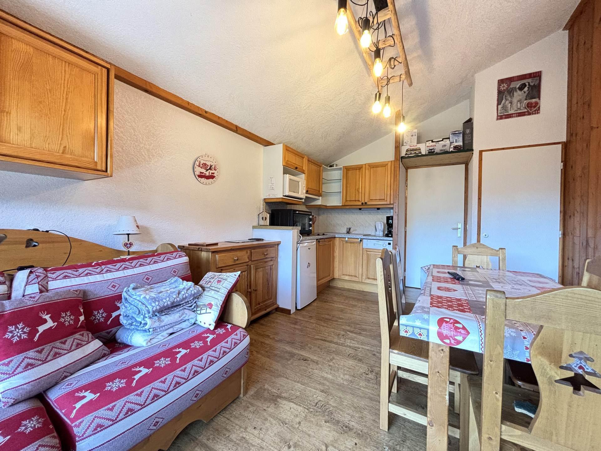 location-appartement-Notre-Dame-de-Bellecombe-1150-6-personnes-2100-4-Alpissime location-appartement-Notre-Dame-de-Bellecombe-1150-6-personnes-2100-4-Alpissime