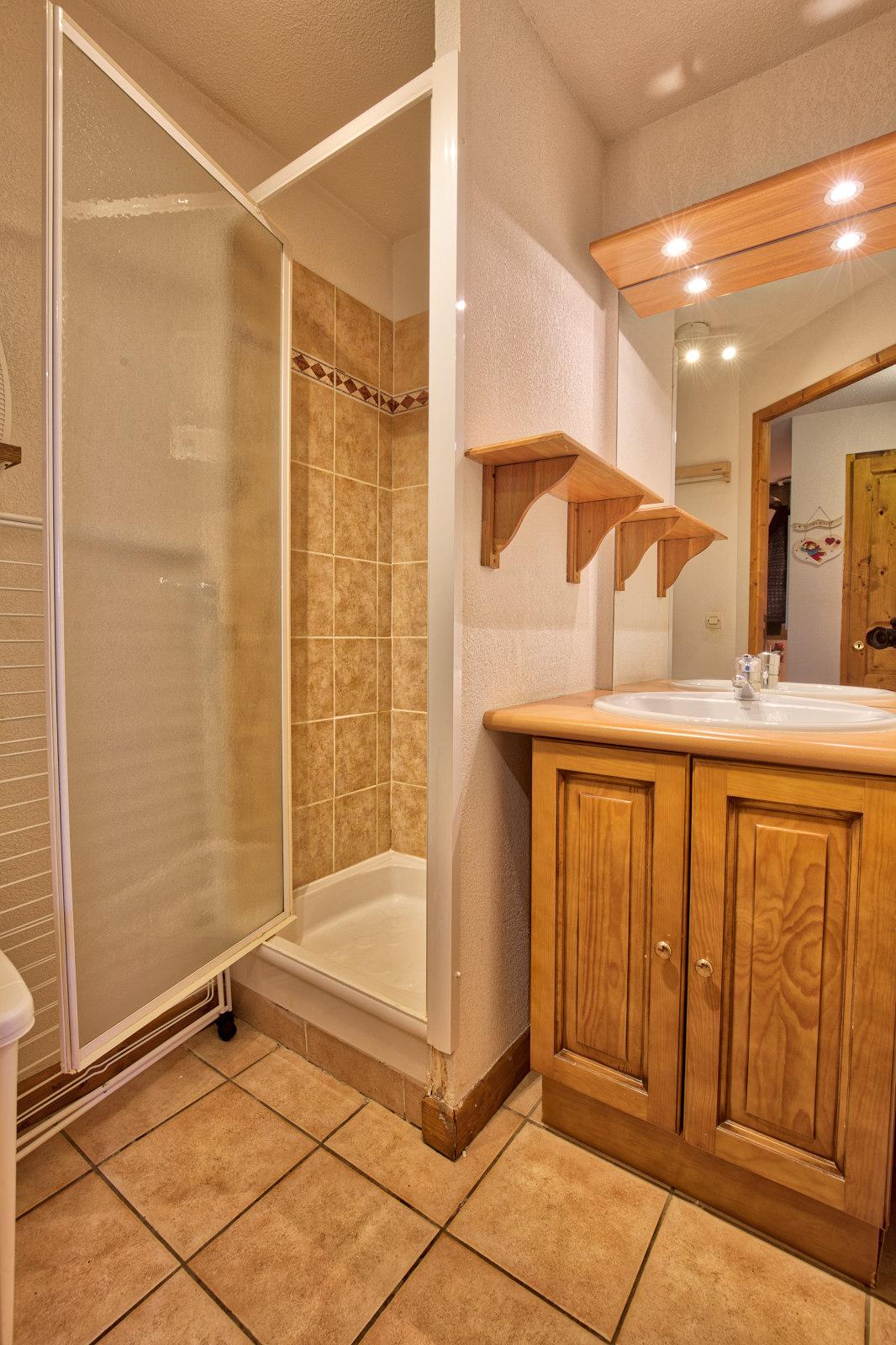 location-appartement-Notre-Dame-de-Bellecombe-1350-4-personnes-2125-4-Alpissime location-appartement-Notre-Dame-de-Bellecombe-1350-4-personnes-2125-4-Alpissime