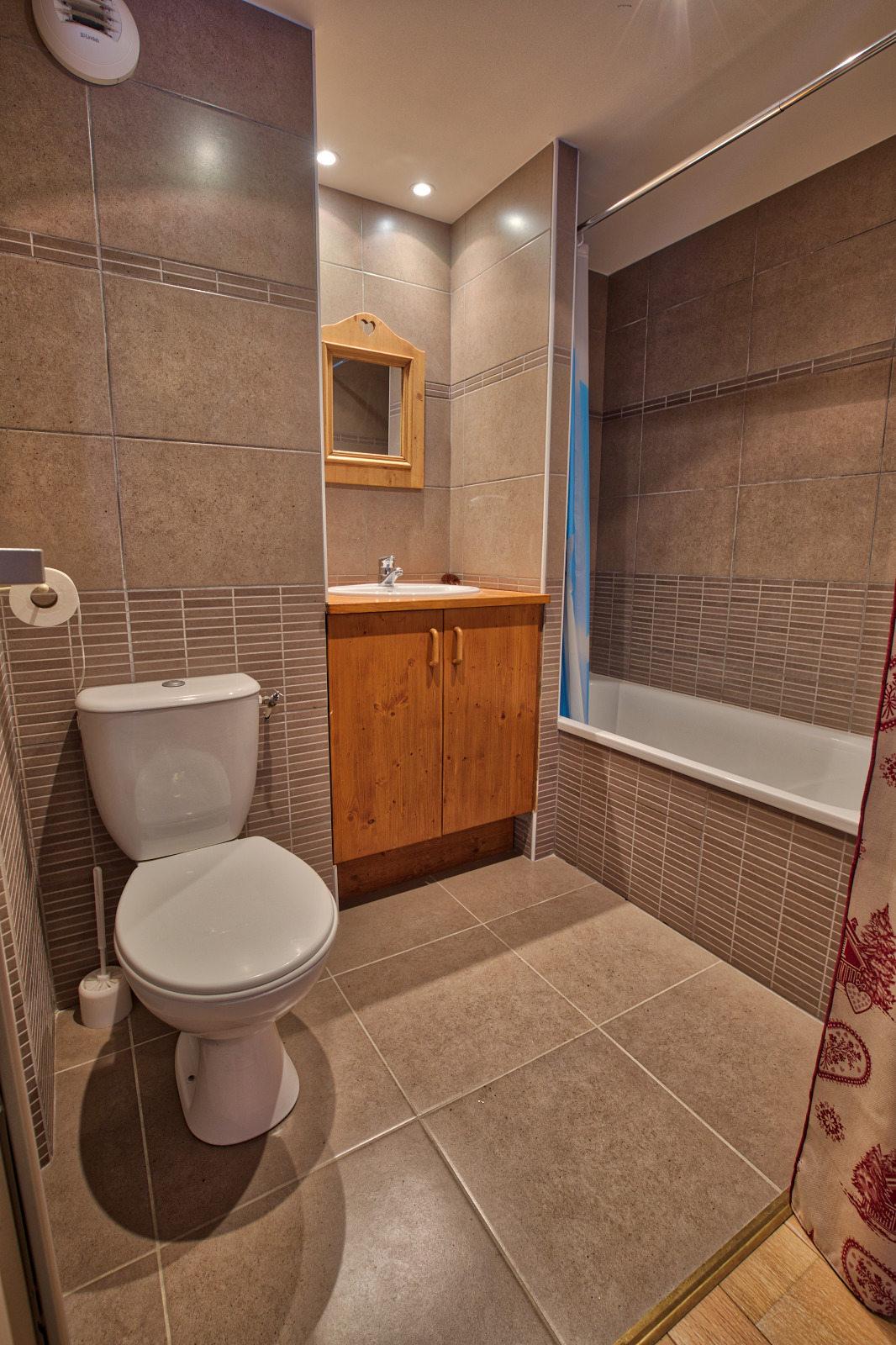 location-appartement-Notre-Dame-de-Bellecombe-1200-6-personnes-2175-5-Alpissime location-appartement-Notre-Dame-de-Bellecombe-1200-6-personnes-2175-5-Alpissime