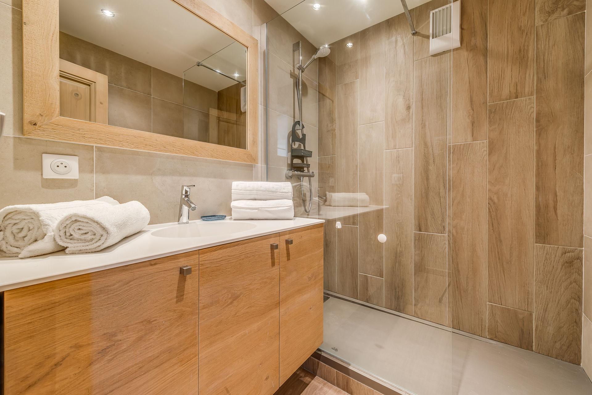 location-appartement-Tignes-1550-Les-Brévières-7-personnes-2293-5-Alpissime location-appartement-Tignes-1550-Les-Brévières-7-personnes-2293-5-Alpissime