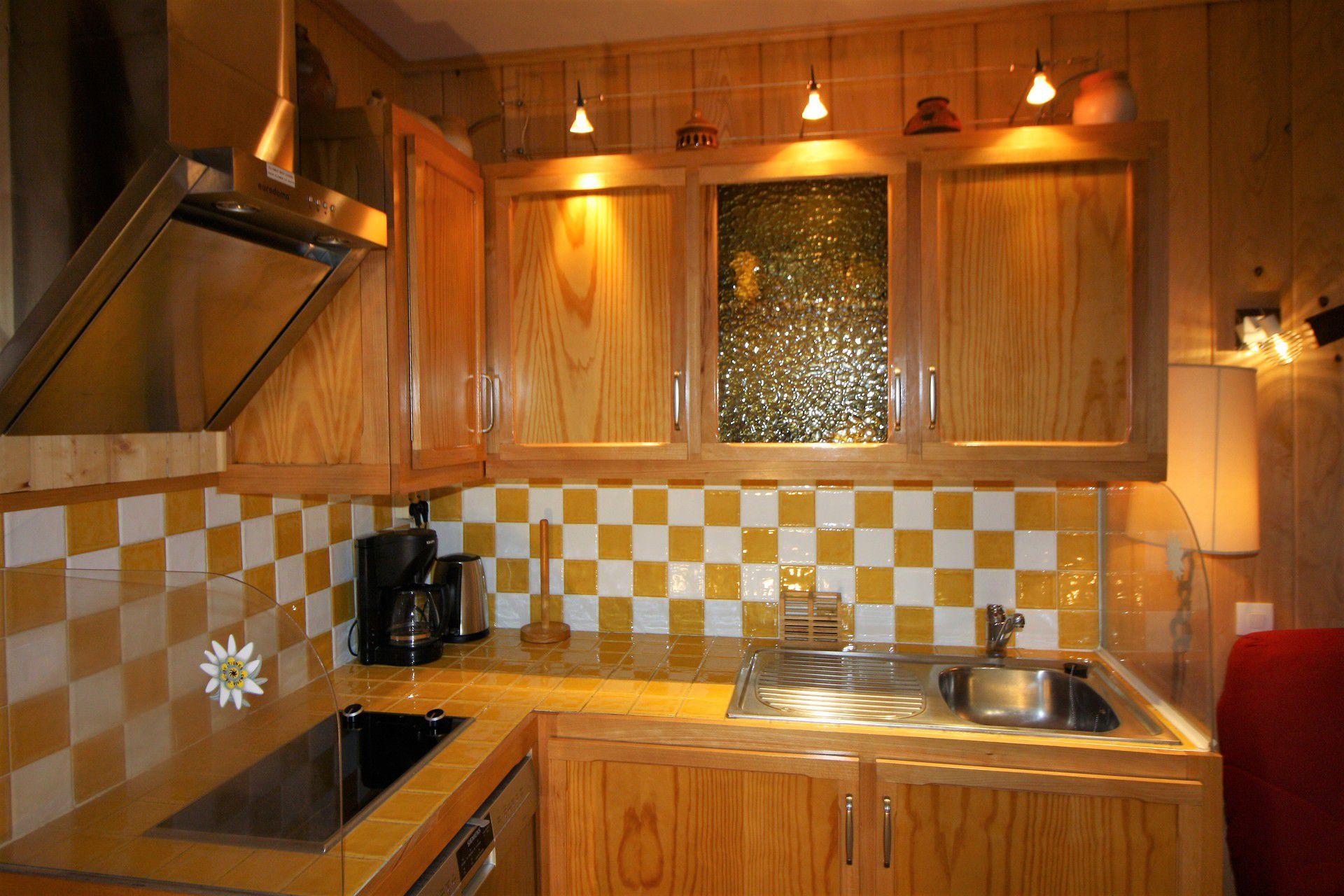 location-studio-Tignes-1550-Les-Brévières-4-personnes-2327-4-Alpissime location-studio-Tignes-1550-Les-Brévières-4-personnes-2327-4-Alpissime
