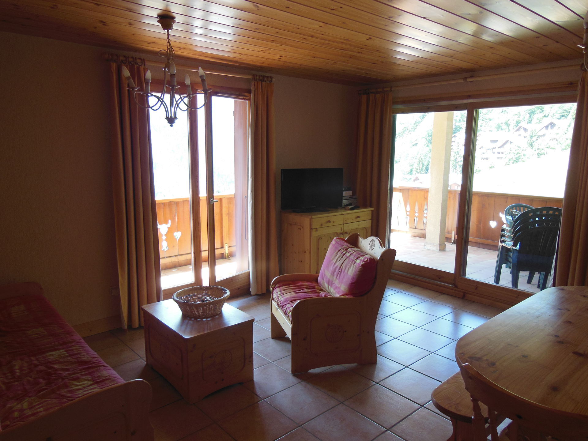 location-appartement-Champagny-en-Vanoise-7-personnes-2414-1-Alpissime location-appartement-Champagny-en-Vanoise-7-personnes-2414-1-Alpissime