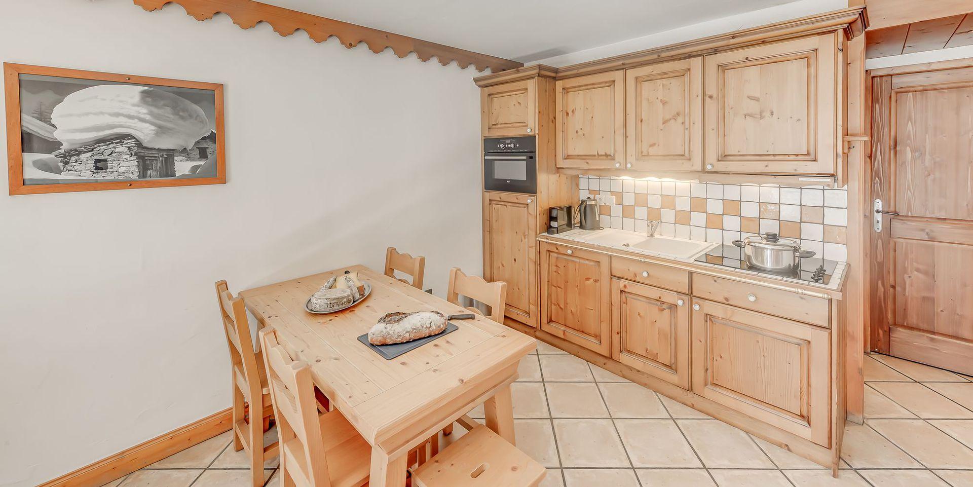location-appartement-Champagny-en-Vanoise-6-personnes-2427-4-Alpissime location-appartement-Champagny-en-Vanoise-6-personnes-2427-4-Alpissime