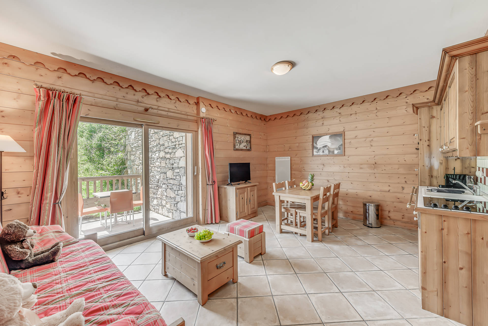 location-appartement-Champagny-en-Vanoise-4-personnes-2444-1-Alpissime location-appartement-Champagny-en-Vanoise-4-personnes-2444-1-Alpissime