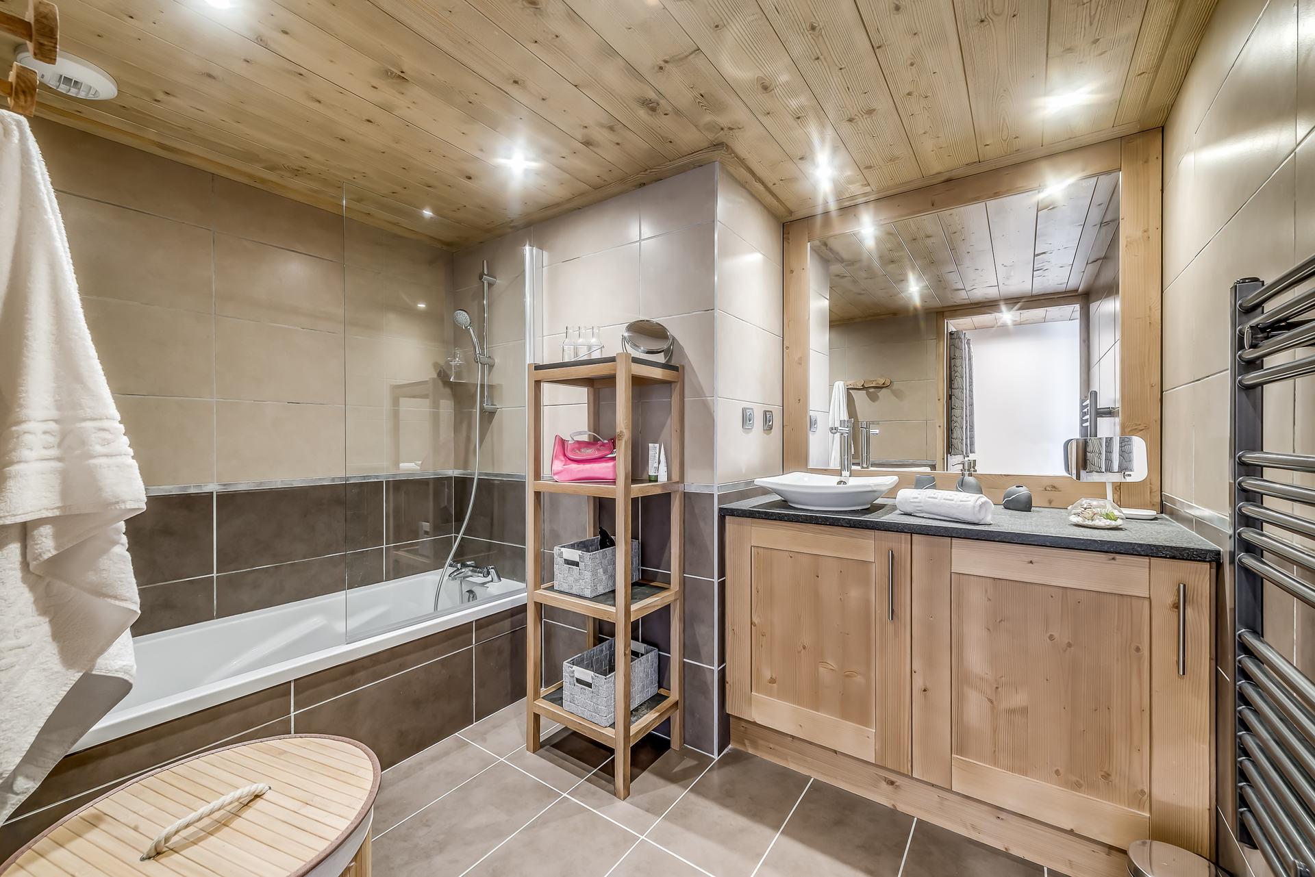 location-appartement-Champagny-en-Vanoise-4-personnes-2445-5-Alpissime