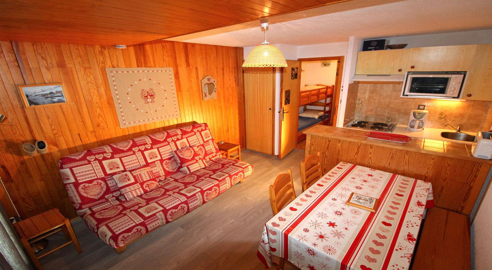 location-appartement-Champagny-en-Vanoise-5-personnes-2483-4-Alpissime location-appartement-Champagny-en-Vanoise-5-personnes-2483-4-Alpissime