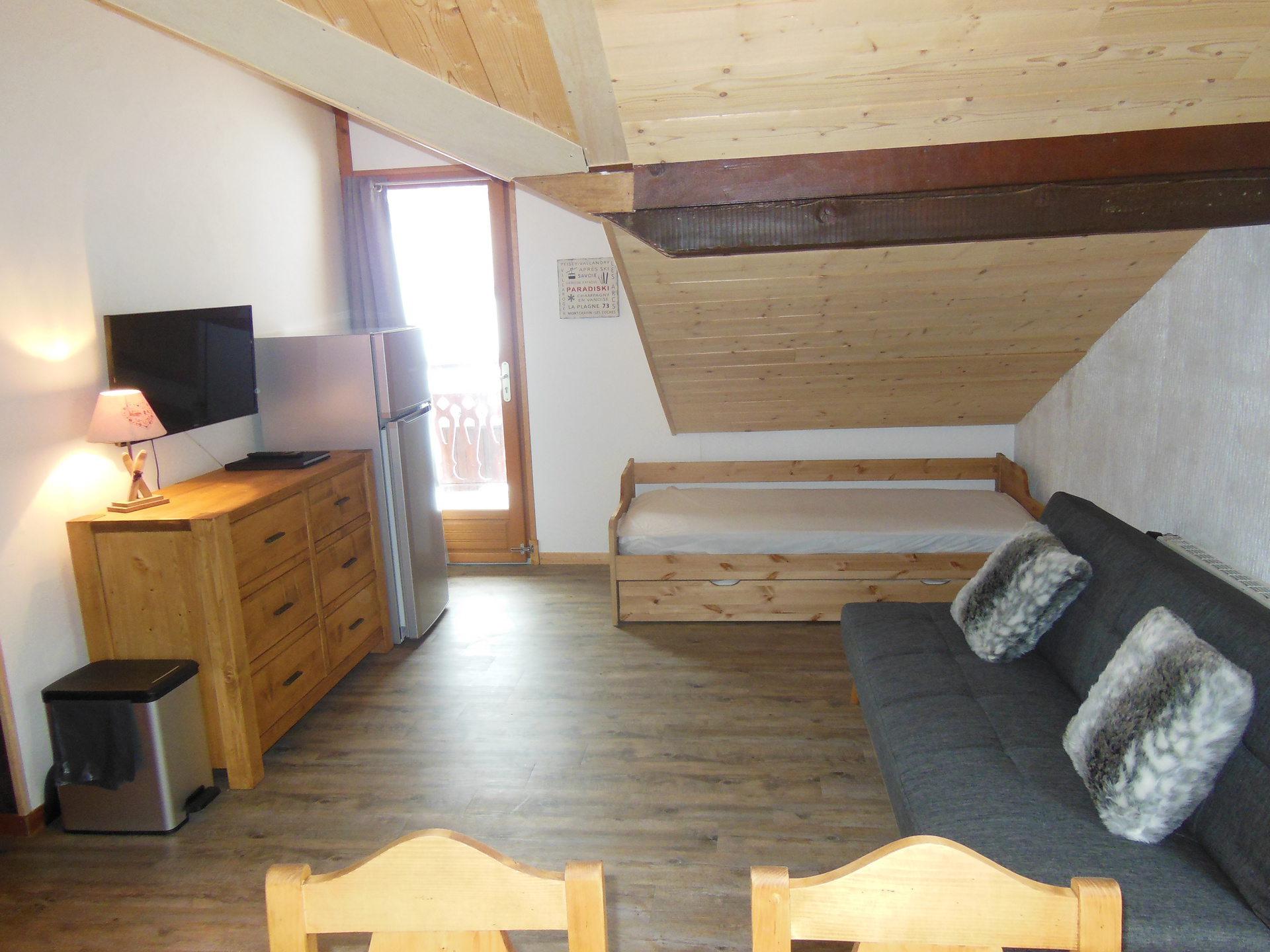 location-appartement-Champagny-en-Vanoise-4-personnes-2488-2-Alpissime location-appartement-Champagny-en-Vanoise-4-personnes-2488-2-Alpissime