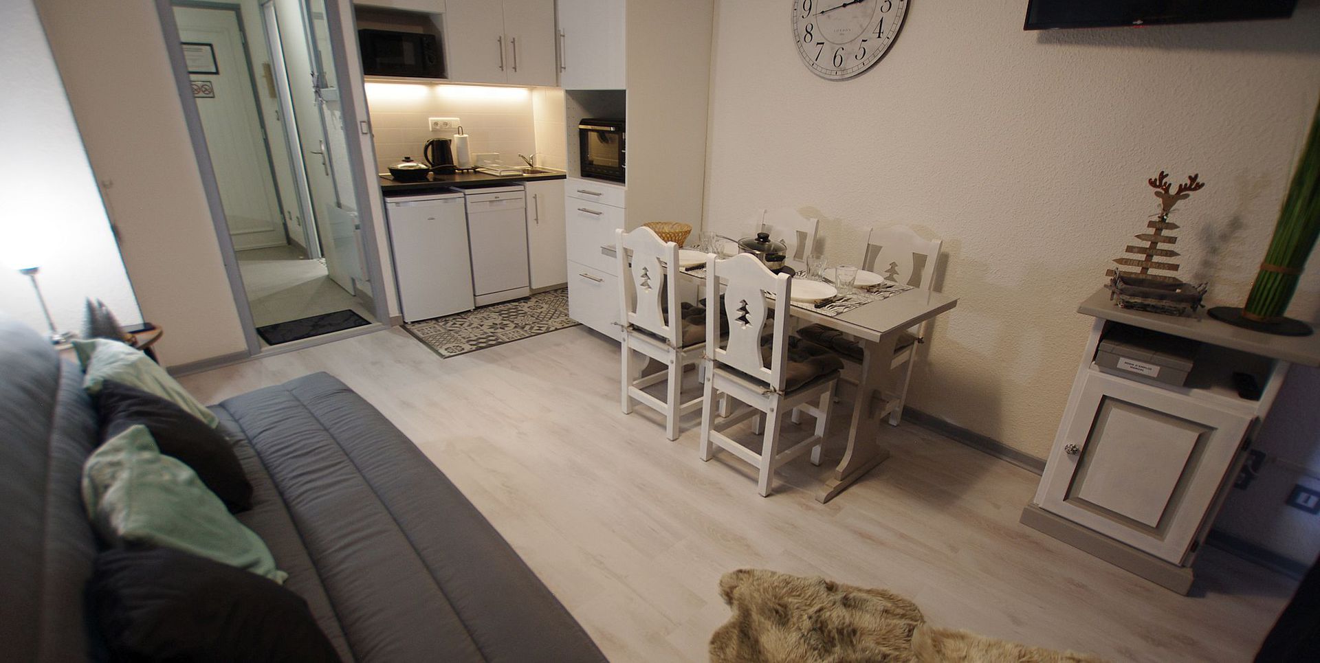 location-studio-Champagny-en-Vanoise-4-personnes-2493-1-Alpissime location-studio-Champagny-en-Vanoise-4-personnes-2493-1-Alpissime
