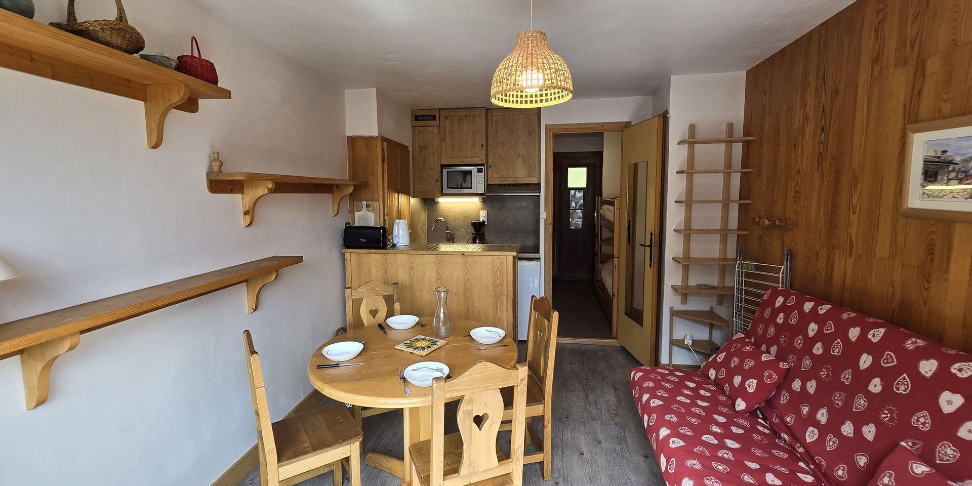 location-studio-Champagny-en-Vanoise-4-personnes-2498-4-Alpissime location-studio-Champagny-en-Vanoise-4-personnes-2498-4-Alpissime