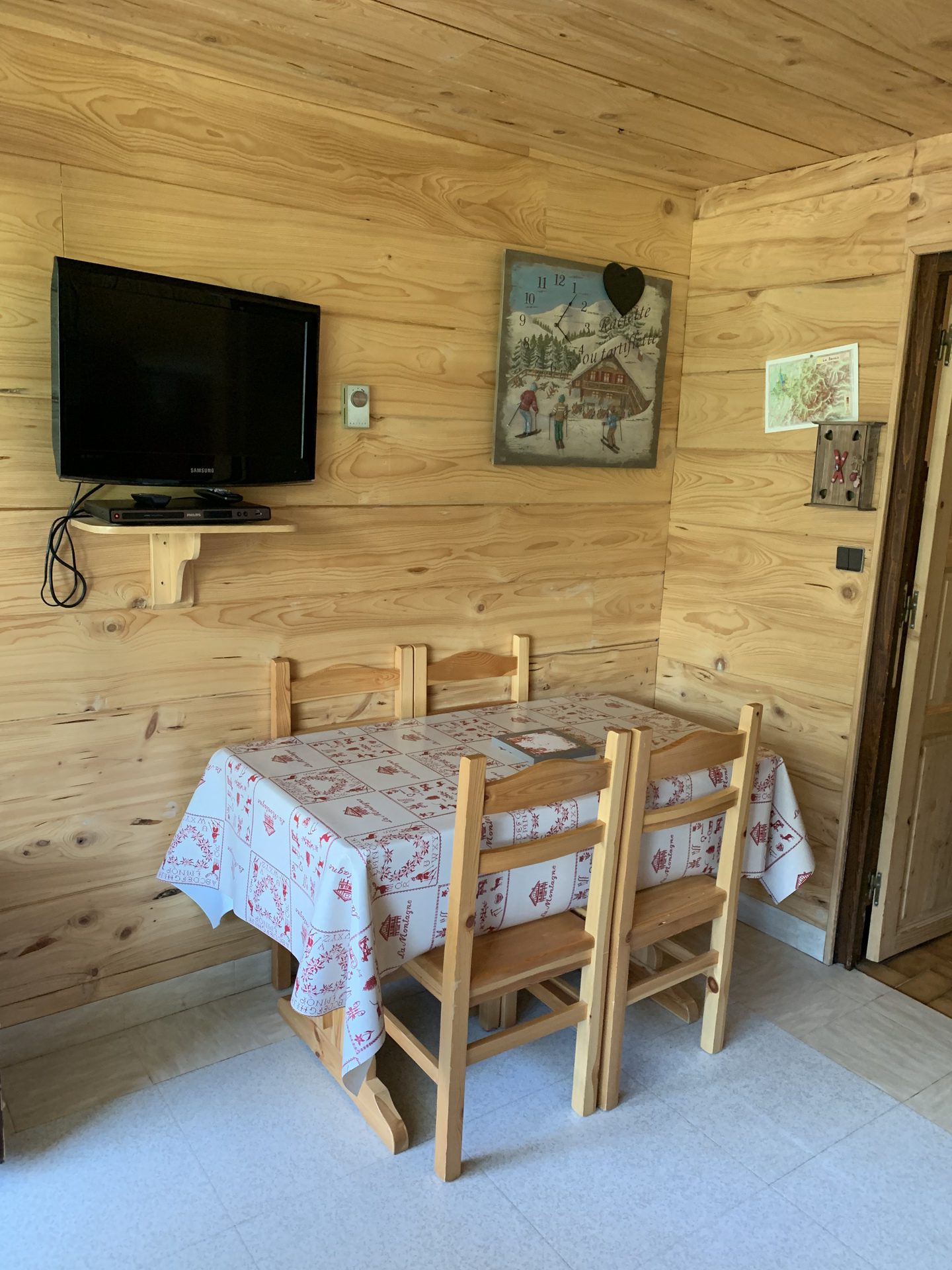 location-studio-Champagny-en-Vanoise-3-personnes-2501-1-Alpissime location-studio-Champagny-en-Vanoise-3-personnes-2501-1-Alpissime