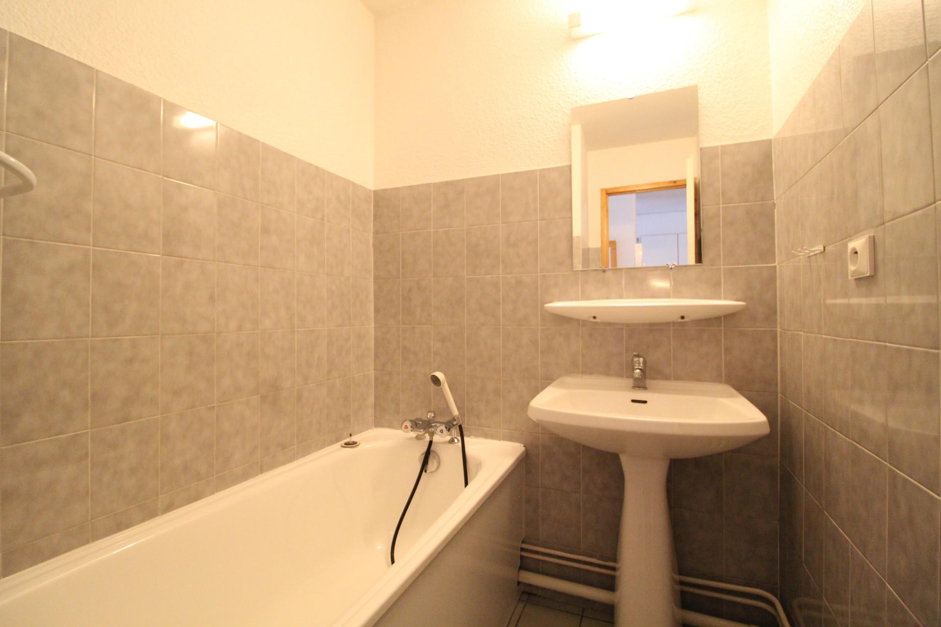 location-appartement-Val-Cenis-Le-Haut-4-personnes-2545-4-Alpissime location-appartement-Val-Cenis-Le-Haut-4-personnes-2545-4-Alpissime
