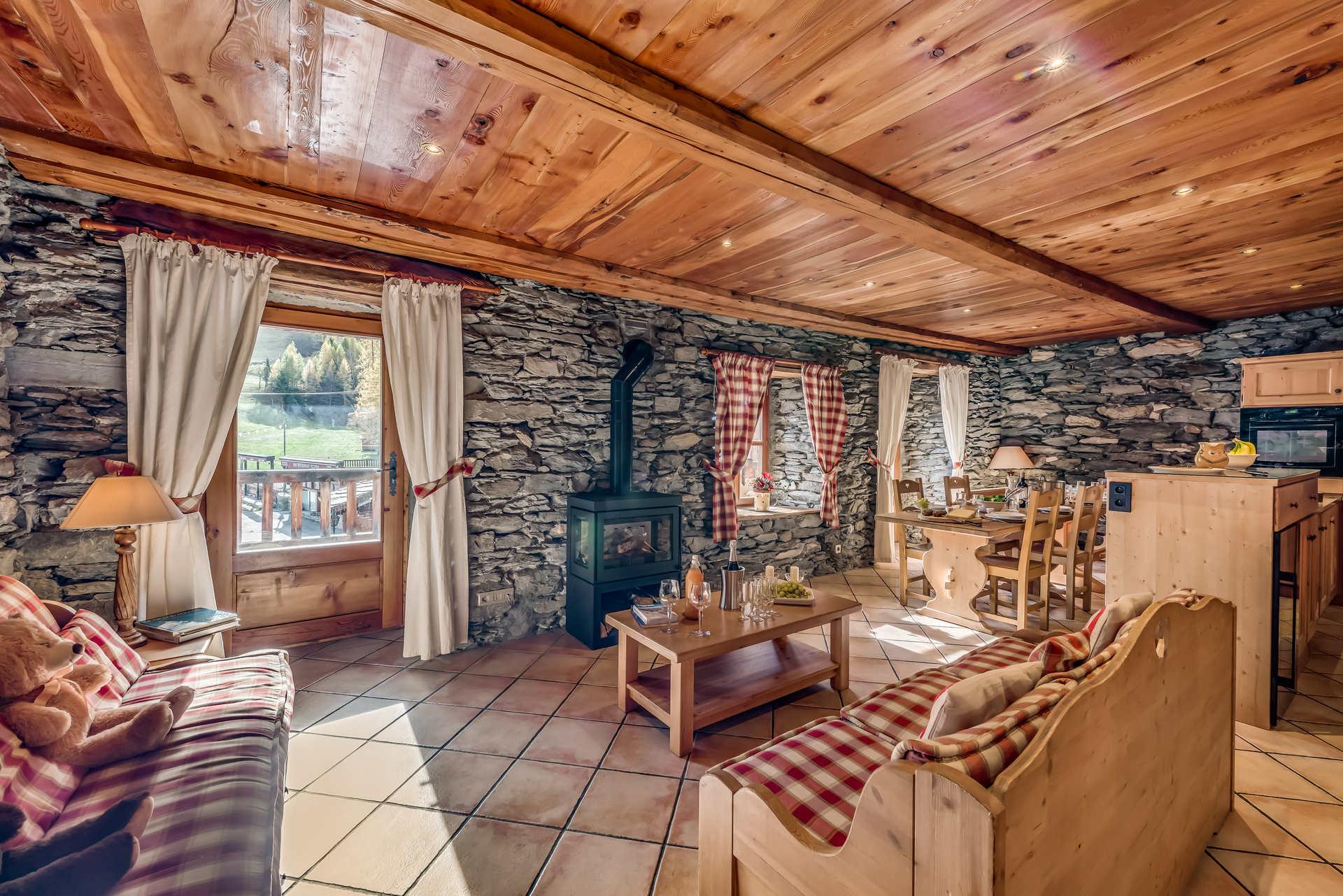 location-chalet-Tignes-1550-Les-Brévières-16-personnes-2695-2-Alpissime location-chalet-Tignes-1550-Les-Brévières-16-personnes-2695-2-Alpissime